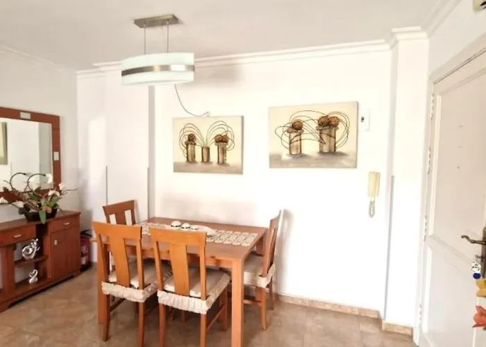 3 Bed Av Corbusier Lejlighed *